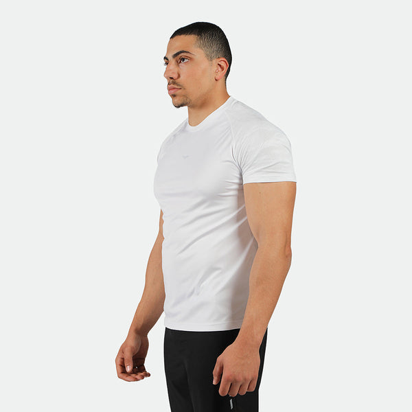 MEN-GO BEYOND HALF-CAMO-T-SHIRT (WHITE)