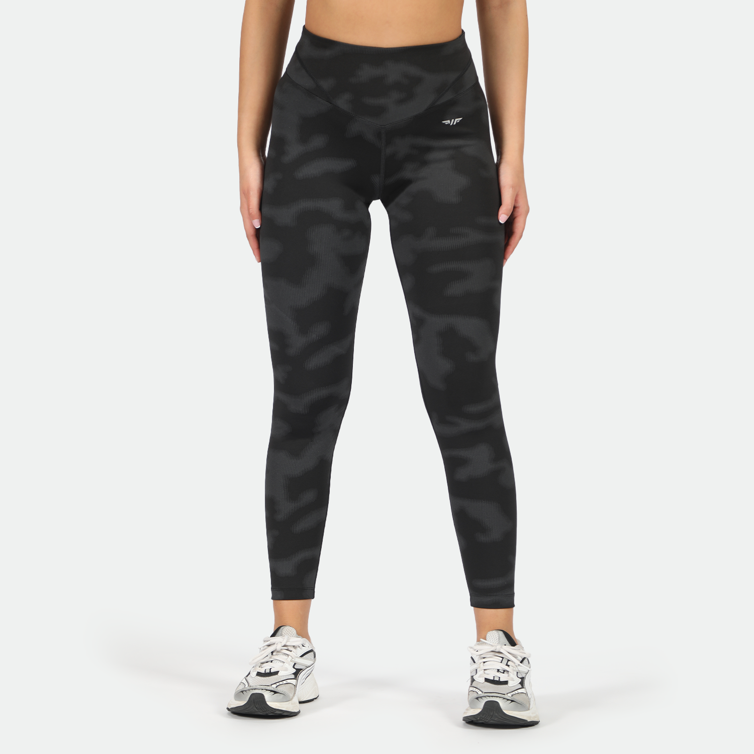 WOMEN-GO-BEYOND V-CUT LEGGING (ILLUMINATED-BLACK)