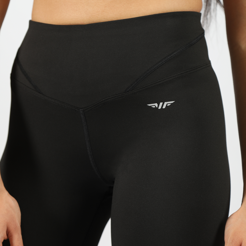 WOMEN-GO BEYOND-V-CUT-LEGGING (BLACK)