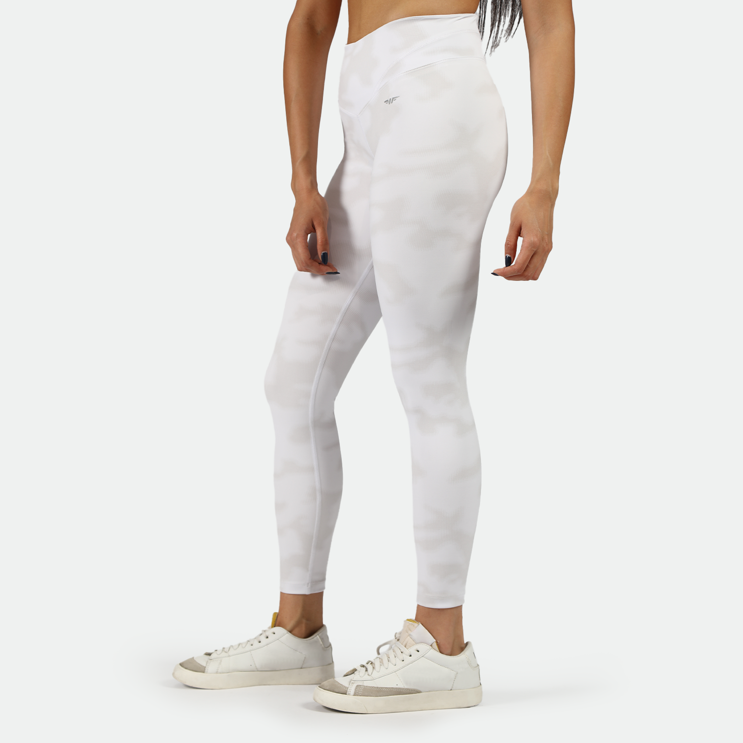 WOMEN-GO BEYOND-V-CUT-LEGGING (ILLUMINATED-WHITE)